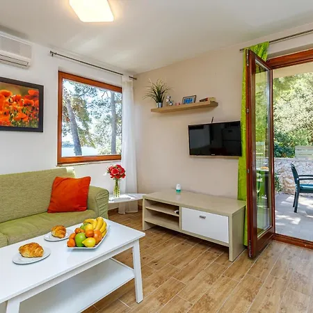 Al Mare Apartment