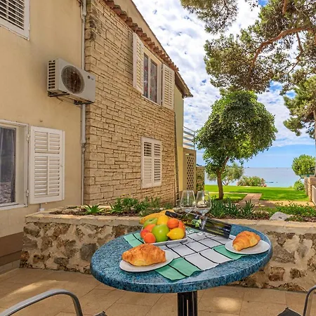 Apartment Al Mare Rovinj